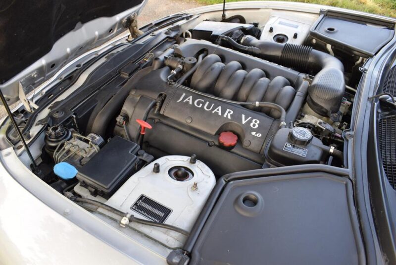 Jaguar XK8 4.0 V8 Coupe X100 Auto 2dr